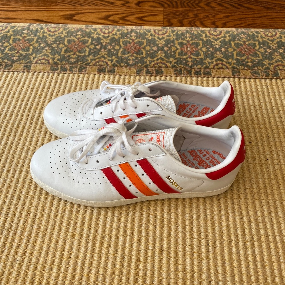 Adidas - Picture 2 of 6